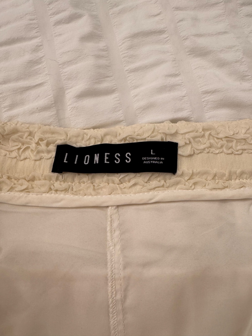 Lioness Cream Tiered Ruffle Mini Skort Large - Picture 6 of 7